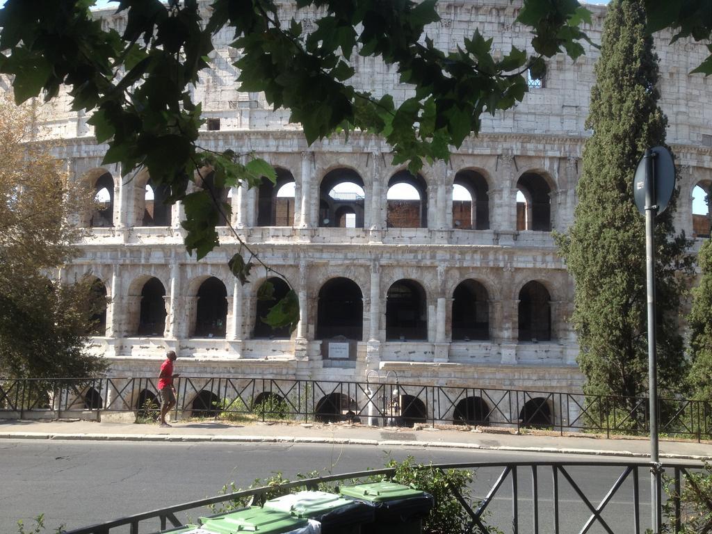 House&Colosseum — Foto 2